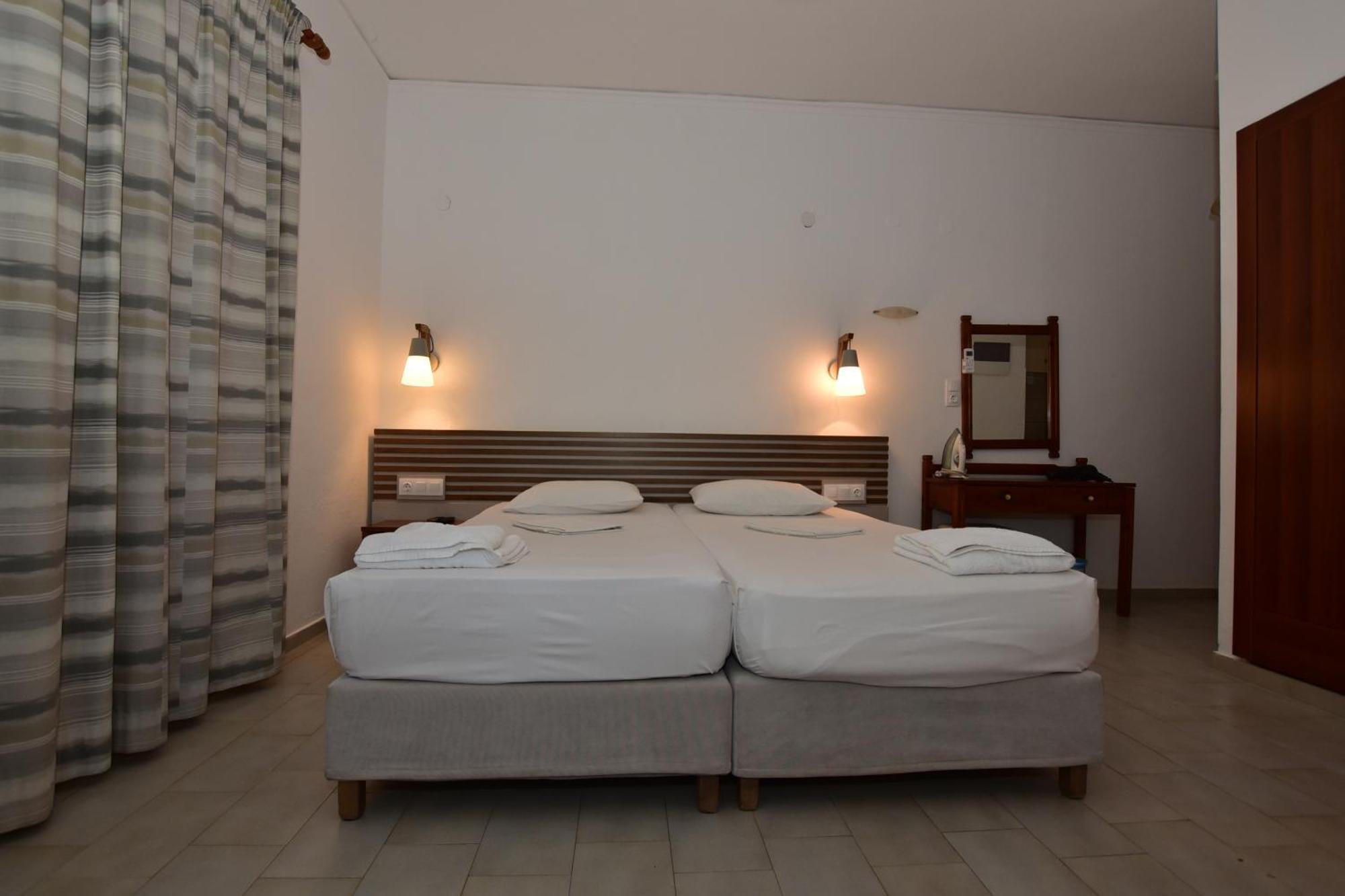 Morpheas Rooms Paleohóra Kültér fotó